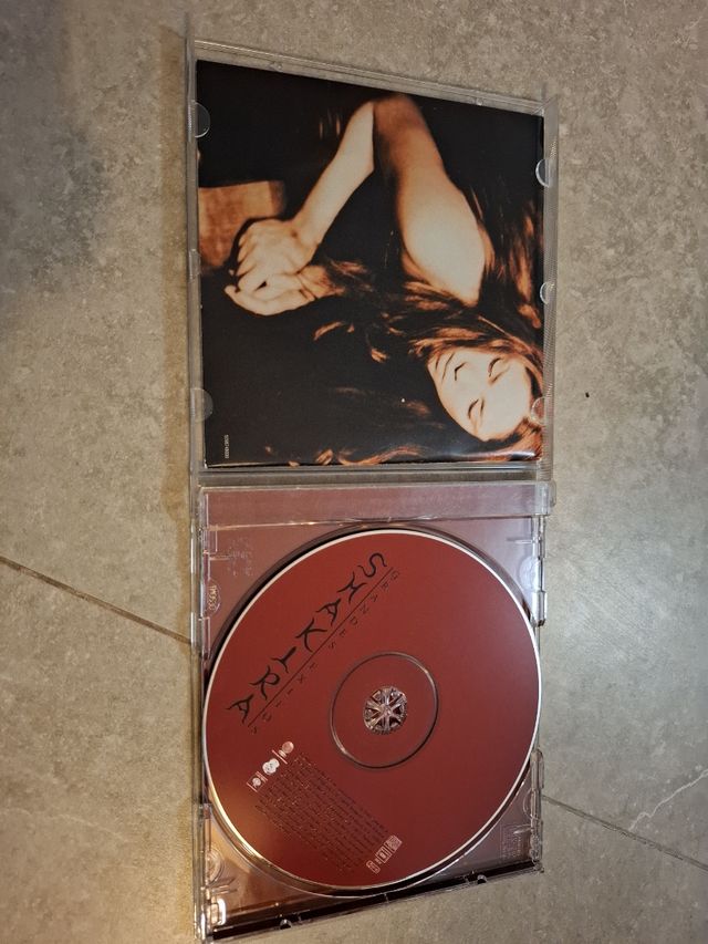 CD grandes éxitos Shakira