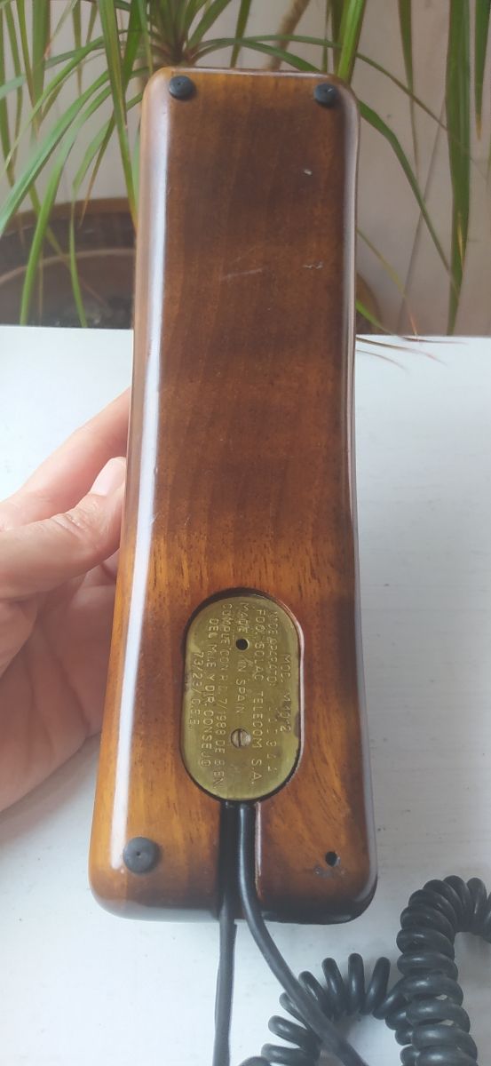 Teléfono de madera años 80