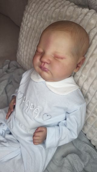 Bebe reborn muñeco