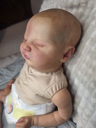 Bebe reborn muñeco