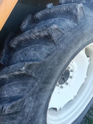 Tractor Renault 103-54 ( Doble tracción)