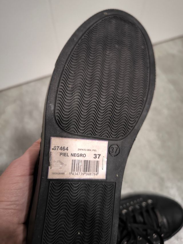 Zapatillas mujer de cuero Carmela 