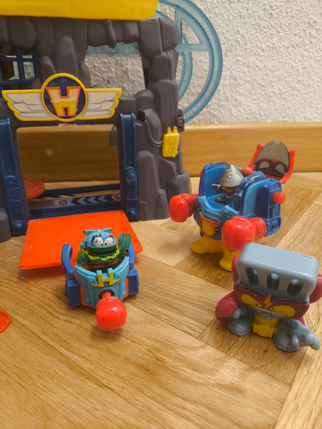 Lote Superzings - Cuartel General