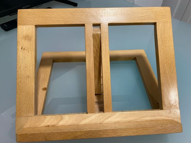 Sujeta libro, soporte para leer o estudiar