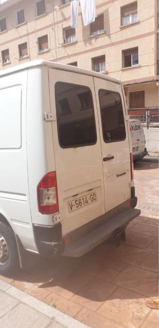 Mercedes-Benz Sprinter 212