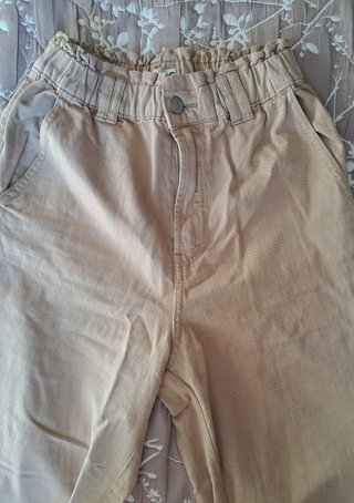 Pantalón cargo de Stradivarius