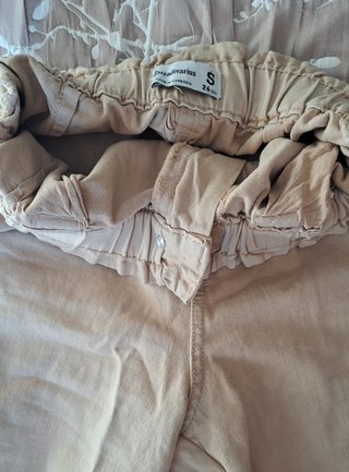 Pantalón cargo de Stradivarius