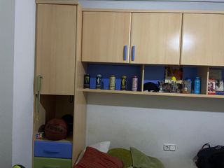Cama nido,cajoneras y estanterías 