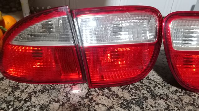 Pilotos traseros Seat leon