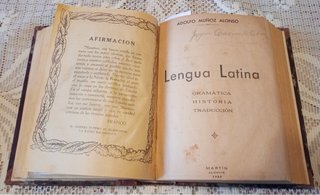 3 libro escolares antiguos.
