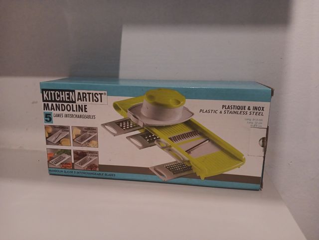 Mandolina da cucina con 5 lame diverse