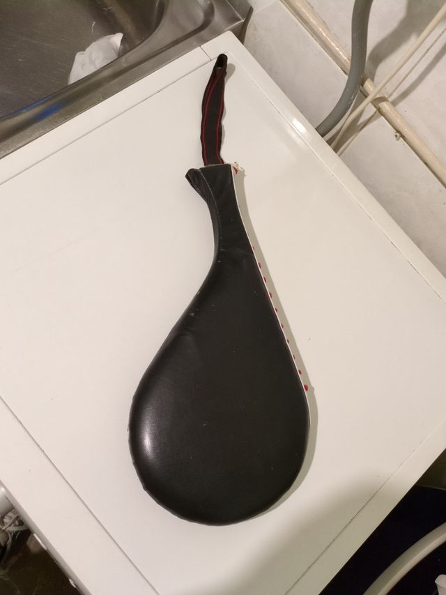 Handmitt negro DAEDO