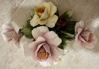 Composizione rose capodimonte stilart 