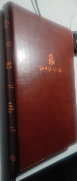Biblia Ultrafina, marrón PIEL