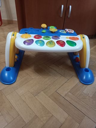 Gimnasio piano, mesa actividades 
