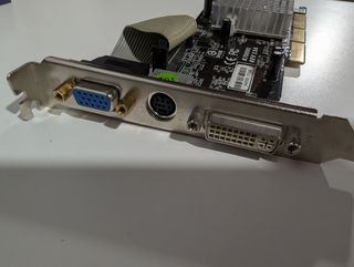 Tarjeta gráfica retro ATI Radeon 7000 64MB AGP 