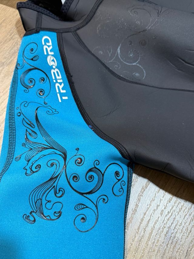 TRAJE DE NEOPRENO AZUL PARA SURF, SUP Y BODYBOARD