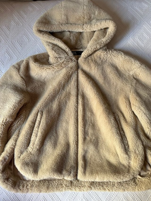 Abrigo de pelo beige 