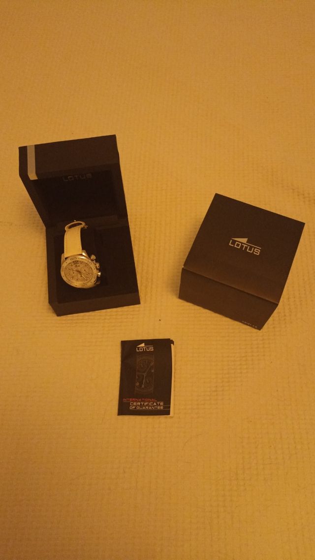 Reloj LOTUS mujer