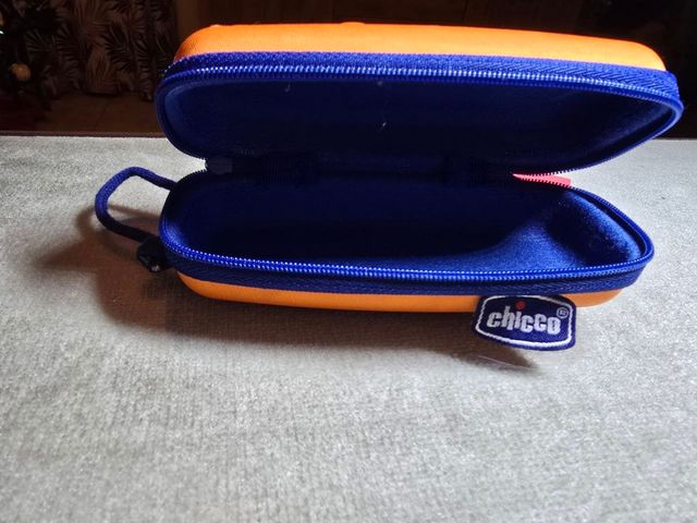 Gafas de sol Chicco 3/5 años nuevas, con funda
