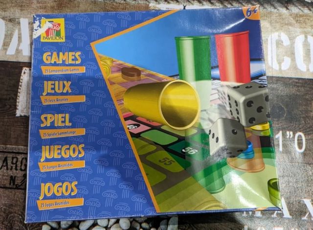 Juego de mesa variado