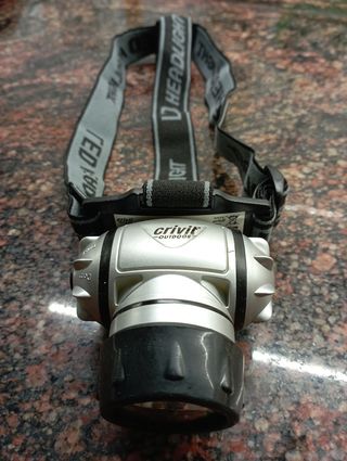 LINTERNA FRONTAL CON LED