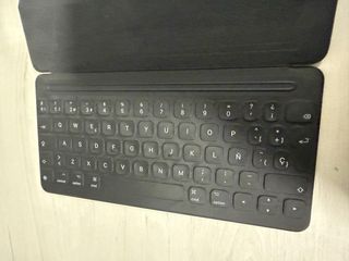 Apple iPad Smart Keyboard