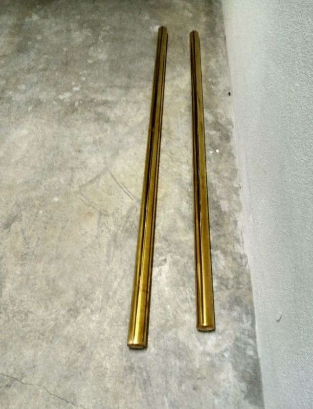 Posapies para barra de laton