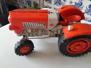 Tractor marca Gama