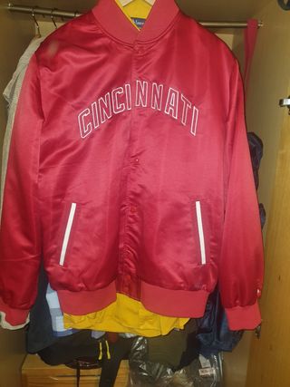 New era  chaqueta nueva Cincinnati 