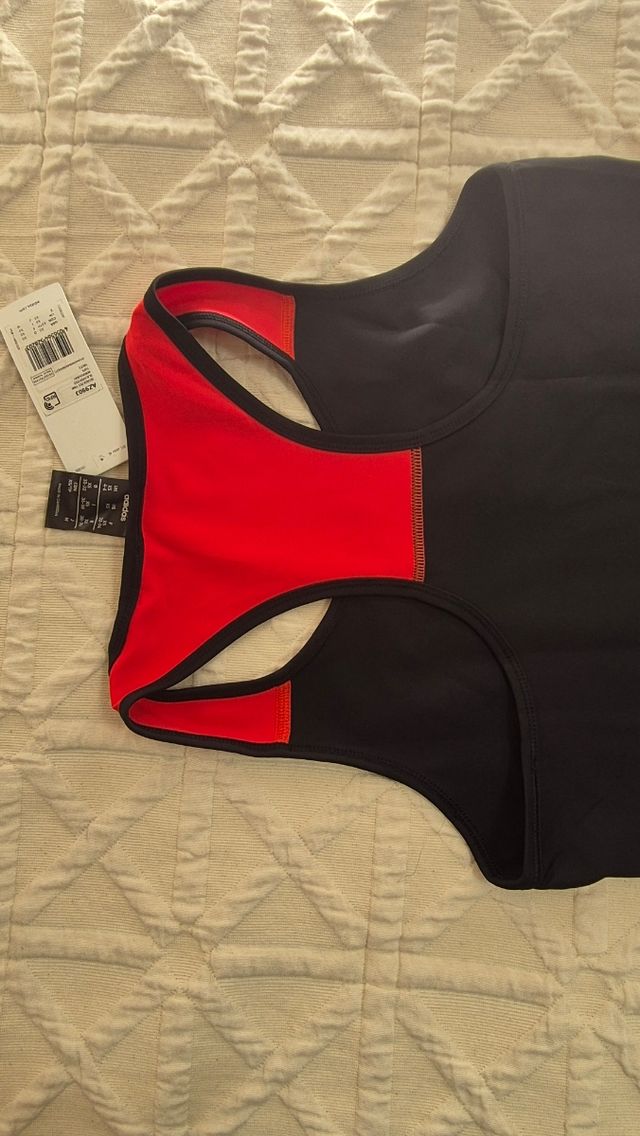 Adidas camiseta nueva con etiquetas