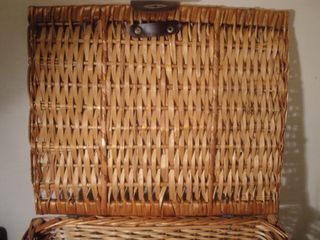 Maletín de mimbre. Nuevo.