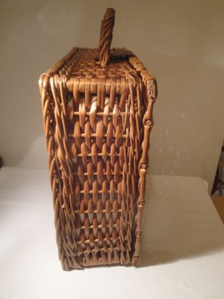 Maletín de mimbre. Nuevo.