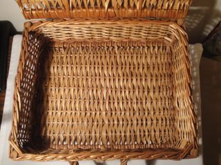 Maletín de mimbre. Nuevo.