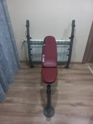 PRESS BANCA DE MUSCULACIÓN CON SOPORTES EXTRA