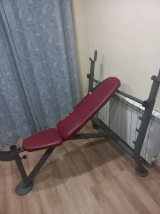 PRESS BANCA DE MUSCULACIÓN CON SOPORTES EXTRA