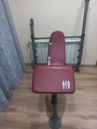 PRESS BANCA DE MUSCULACIÓN CON SOPORTES EXTRA
