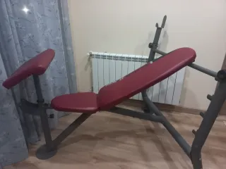 PRESS BANCA DE MUSCULACIÓN CON SOPORTES EXTRA