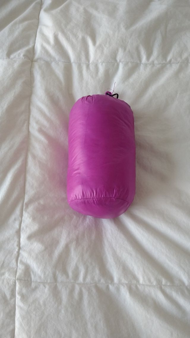 Abrigo niño niña plegable plumas