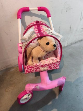 Carrito juguete con peluche