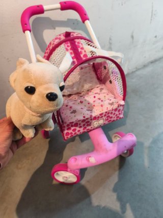 Carrito juguete con peluche