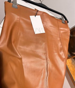 Falda efecto piel Zara