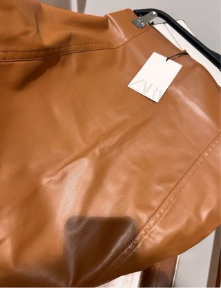 Falda efecto piel Zara