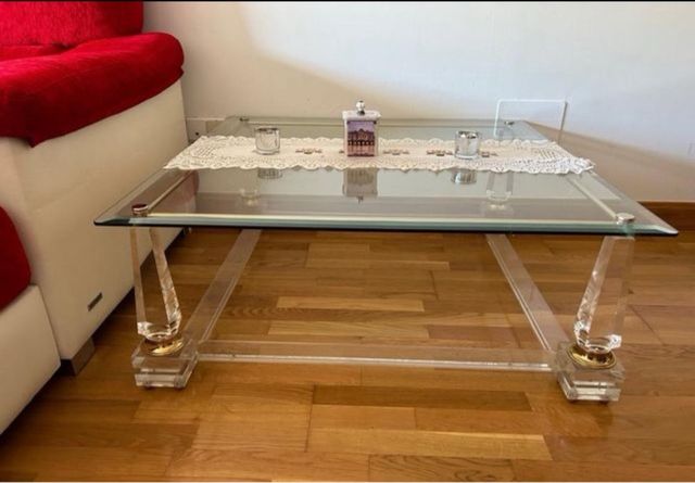 Mesa auxiliar o centro