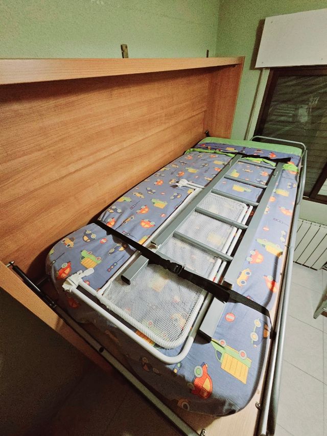 ✅ Mueble litera + Colchones.