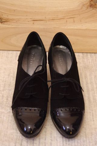 Zapatos de tacón estilo oxford