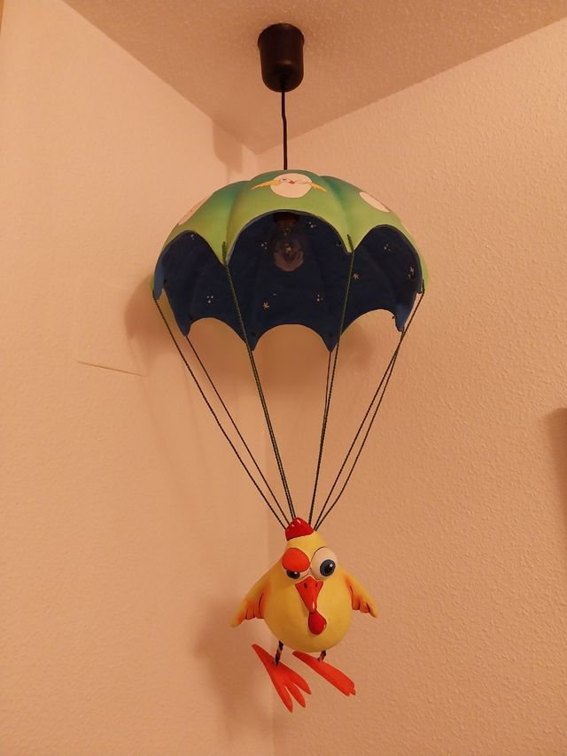 Lampara Pollo en Paracaidas