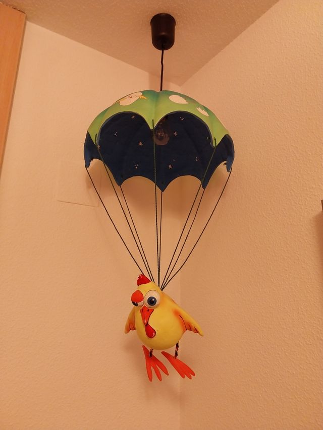 Lampara Pollo en Paracaidas