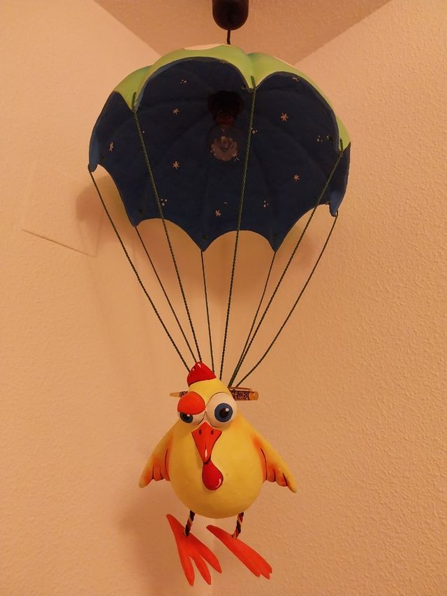 Lampara Pollo en Paracaidas