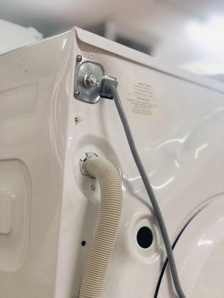 Lavadora Encastrada 8KG con golpe FrigoMark